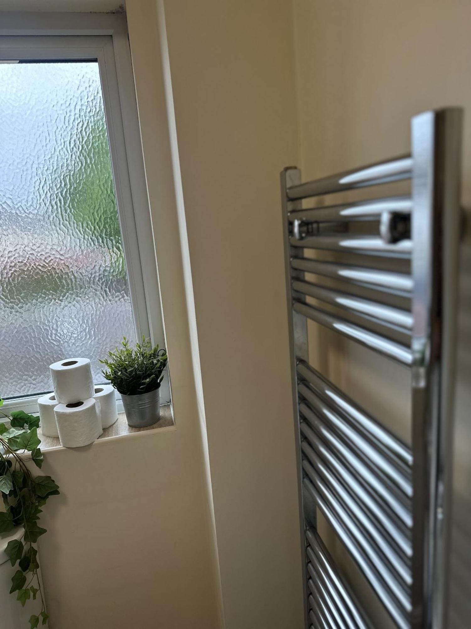 2 Bdr City Centre Apartment With Parking Cardiff Kültér fotó