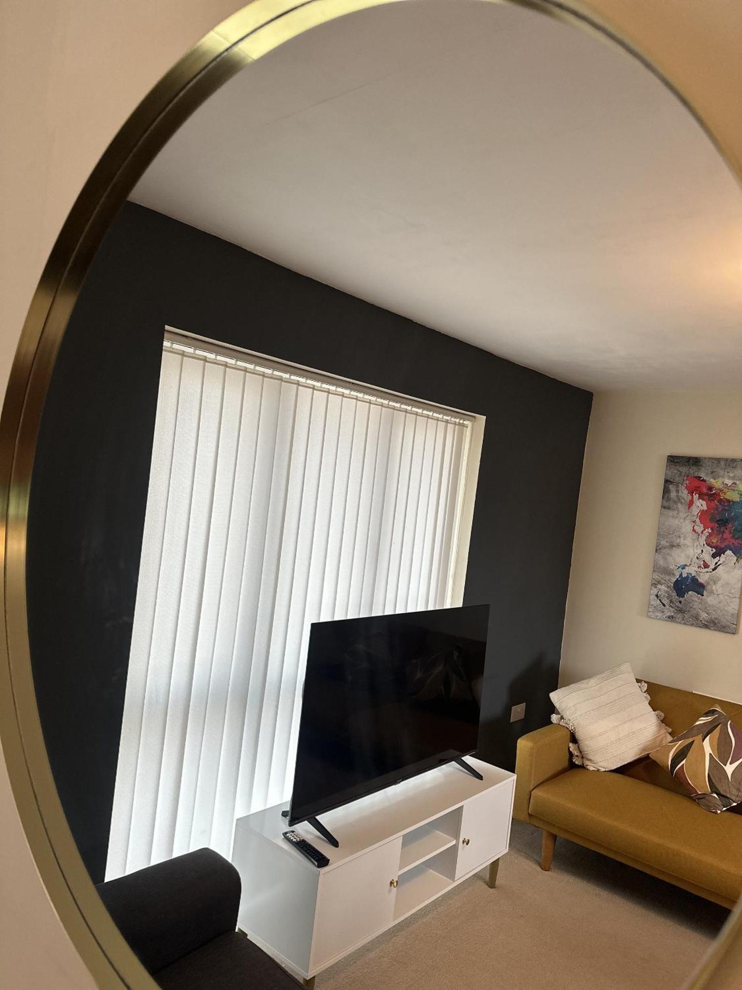 2 Bdr City Centre Apartment With Parking Cardiff Kültér fotó