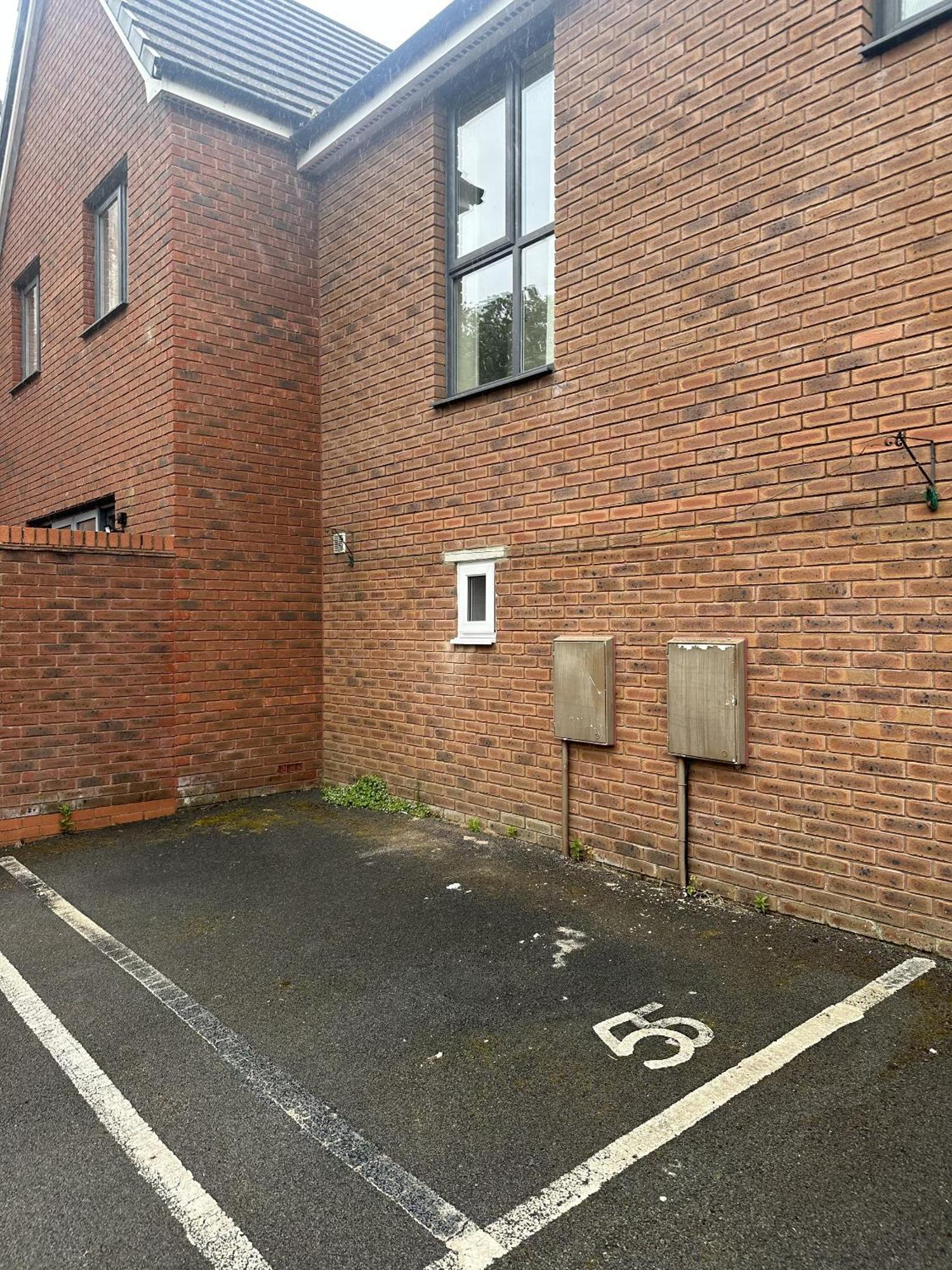 2 Bdr City Centre Apartment With Parking Cardiff Kültér fotó